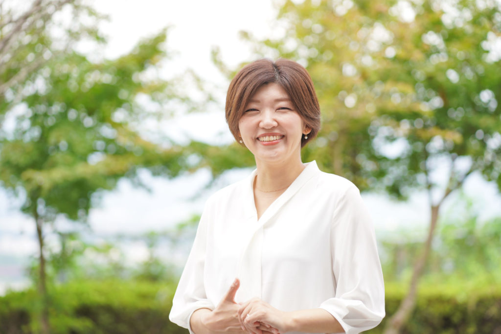 徳島県美馬市で、社会保険労務士をやっているハントレス佳織の紹介です。